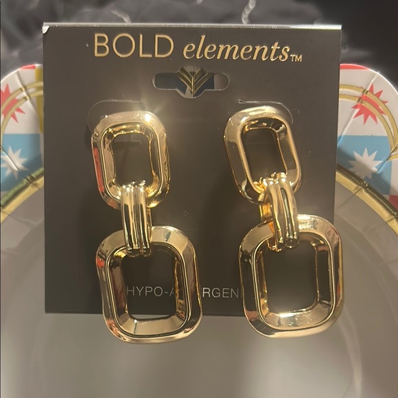 BOLD elements Jewelry - BOLD elements Gold Geometric Earrings